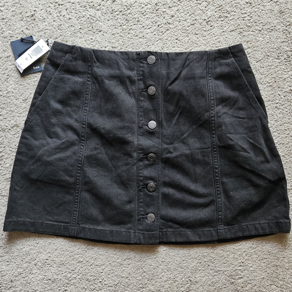 Black Wilfred free front button jeans skirt. Size 10. New